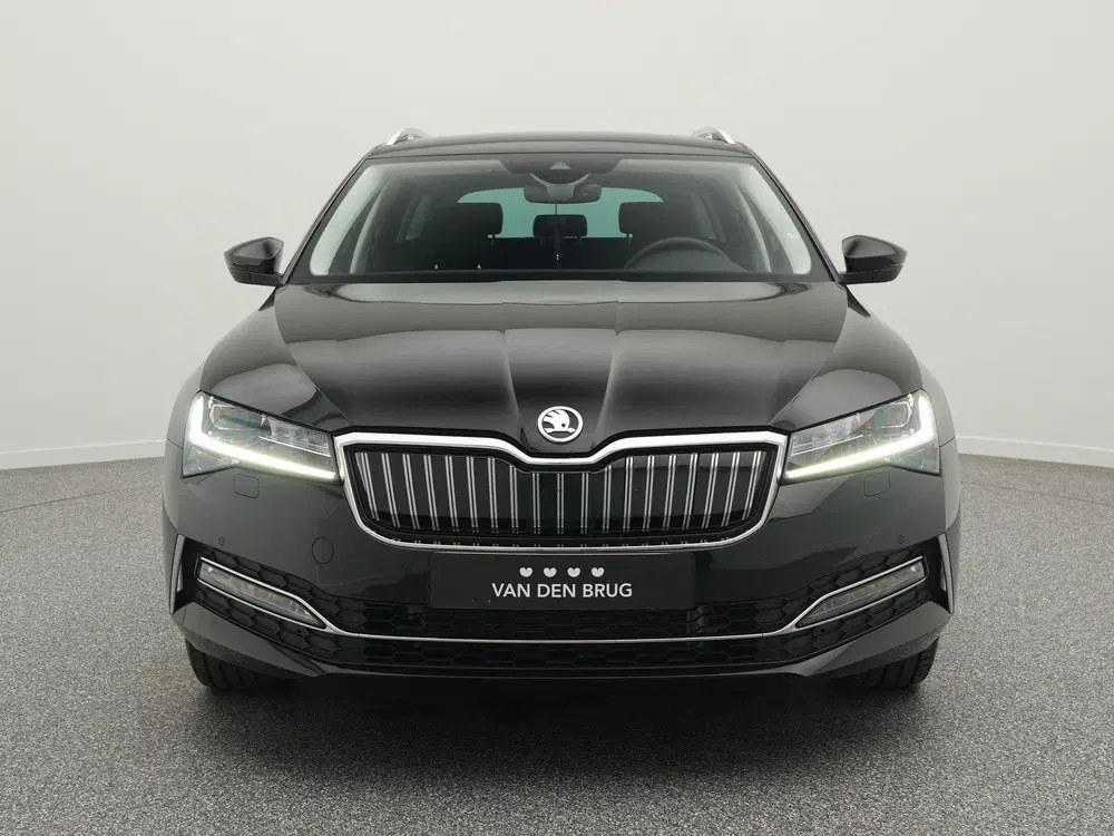 Skoda Superb 1.4 TSI iV Business Edition 218 pk DSG uit 2024, foto 5