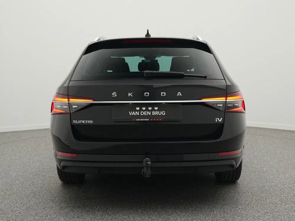 Skoda Superb 1.4 TSI iV Business Edition 218 pk DSG uit 2024, foto 6