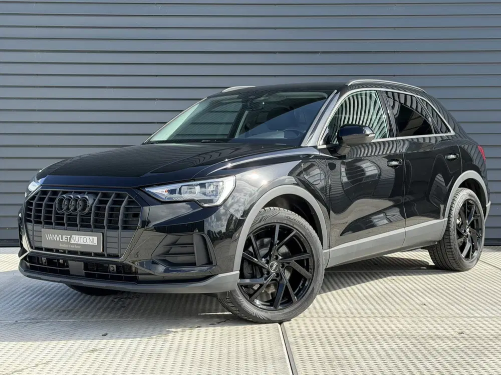 Audi Q3 45 TFSI e edition 245 PK uit 2023