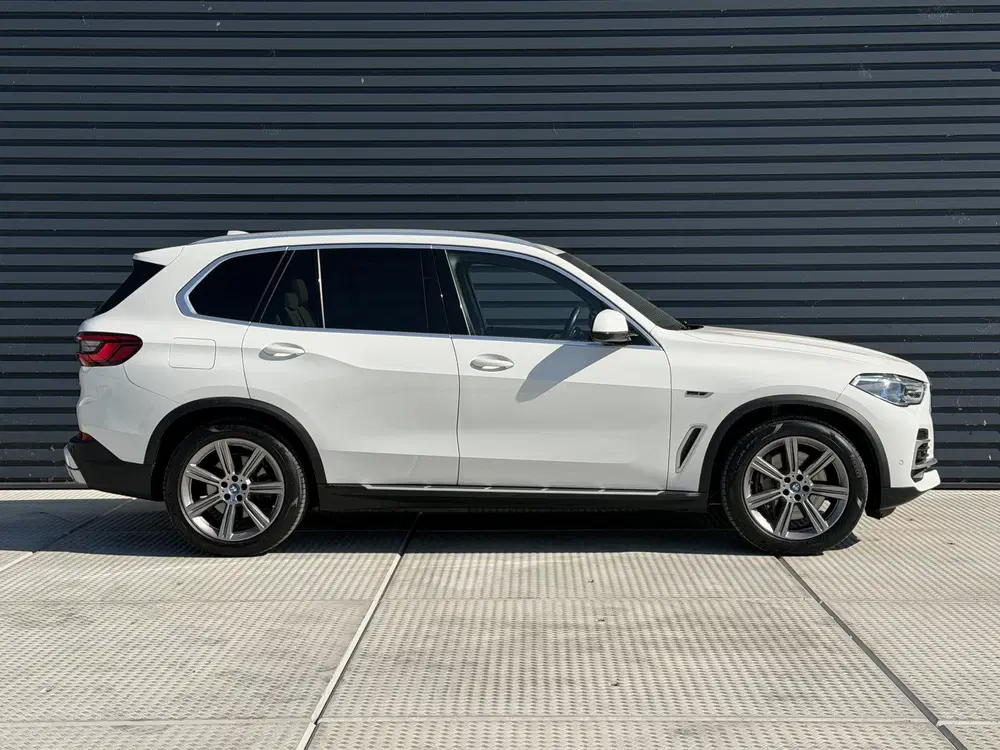 BMW X5 xDrive45e High Executive uit 2021, foto 6