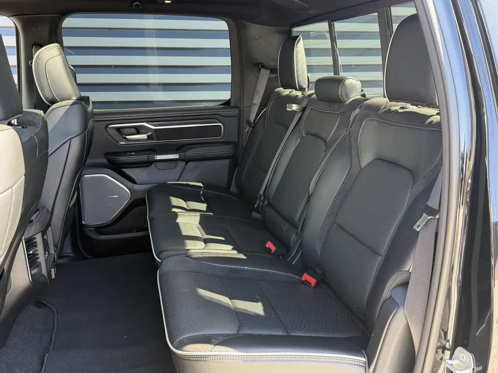 Dodge RAM Night SST Huricane 426 PK uit 2024, foto 6