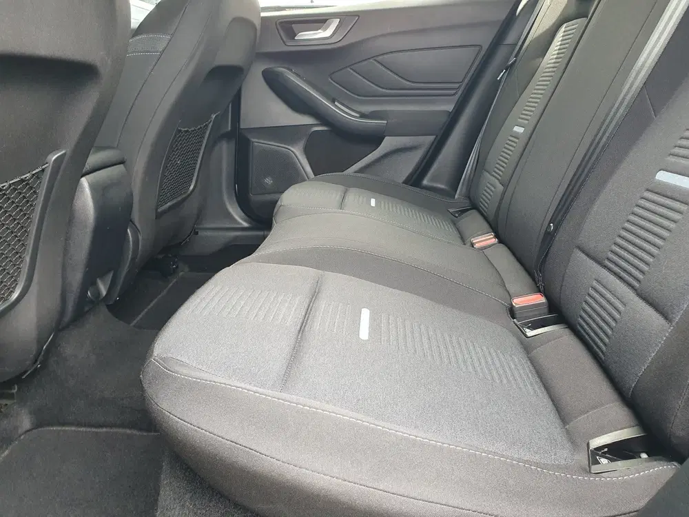 Ford Focus 1.0 EcoBoost Hybrid Active PDC uit 2022, foto 5