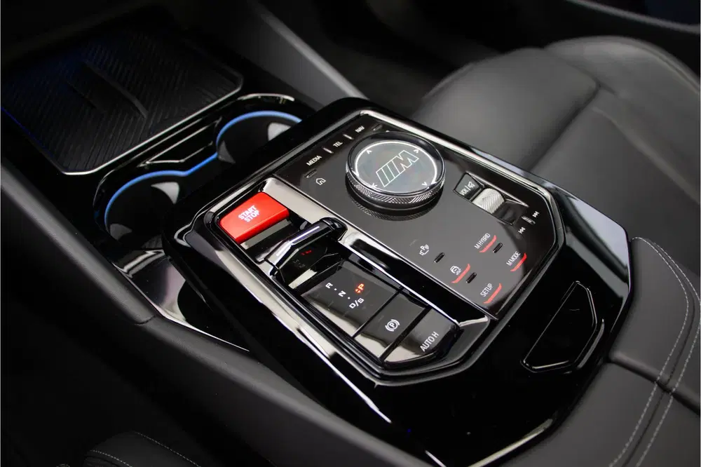 BMW M5 Touring 727PK uit 2025, foto 11