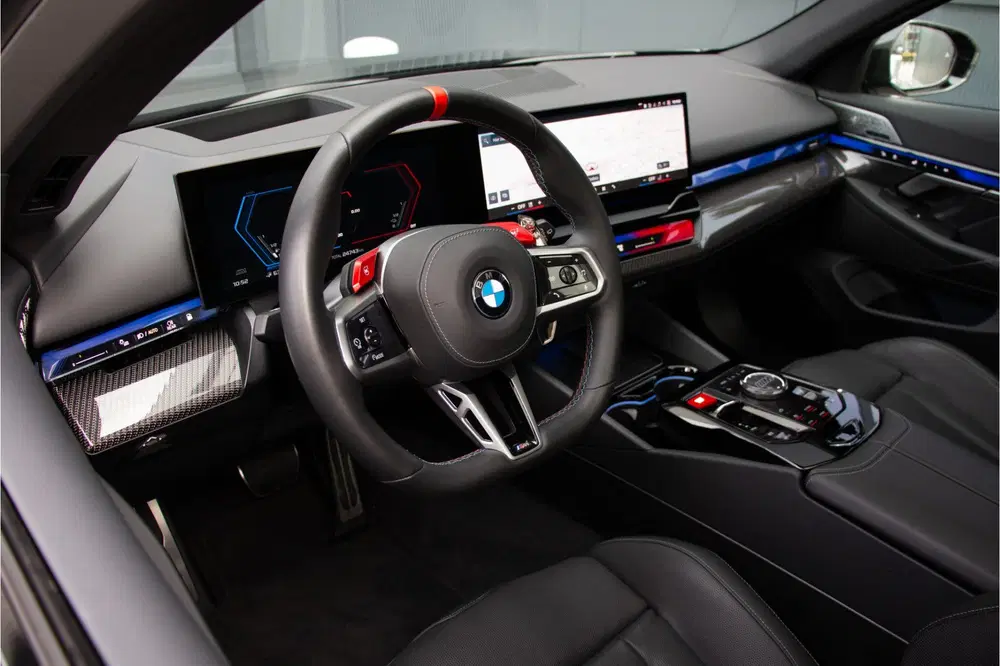BMW M5 Touring 727PK uit 2025, foto 4