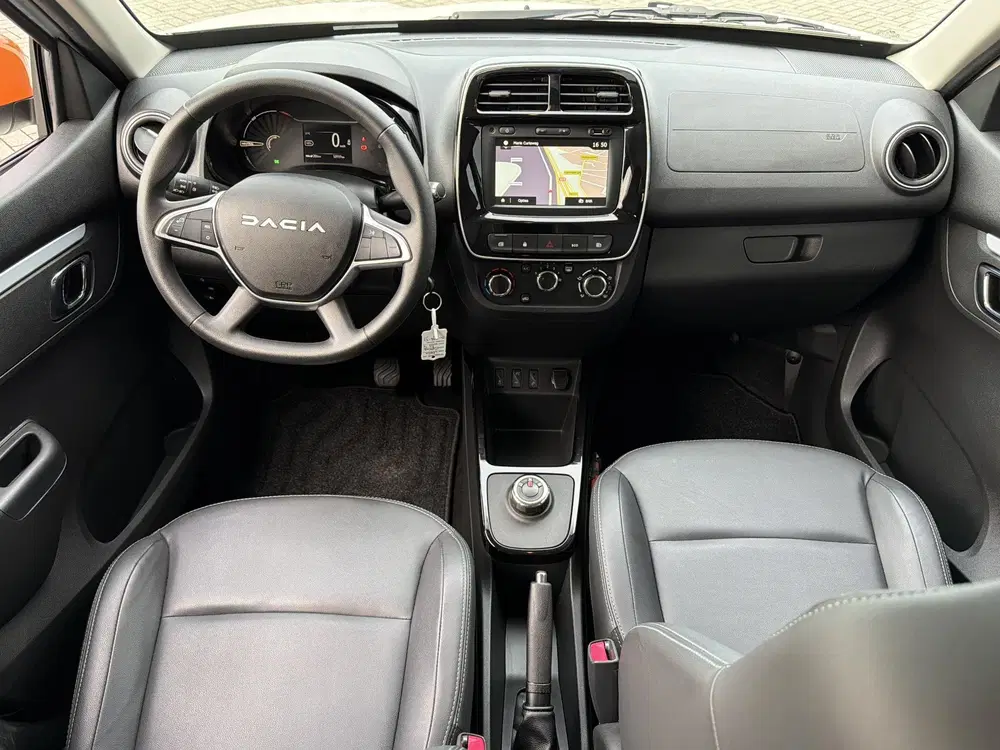 Dacia Spring Expression 27 kWh Lederen interieur uit 2023, foto 7