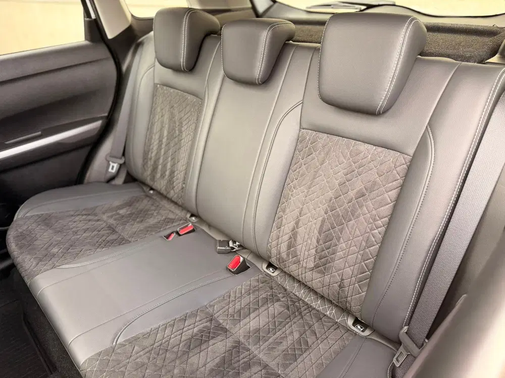 Suzuki Vitara 1.4 4x4 Automaat Pano Leder uit 2021, foto 11