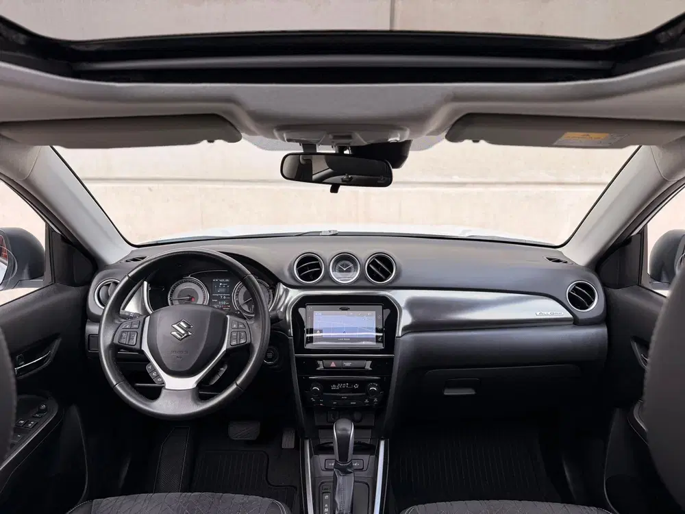 Suzuki Vitara 1.4 4x4 Automaat Pano Leder uit 2021, foto 13