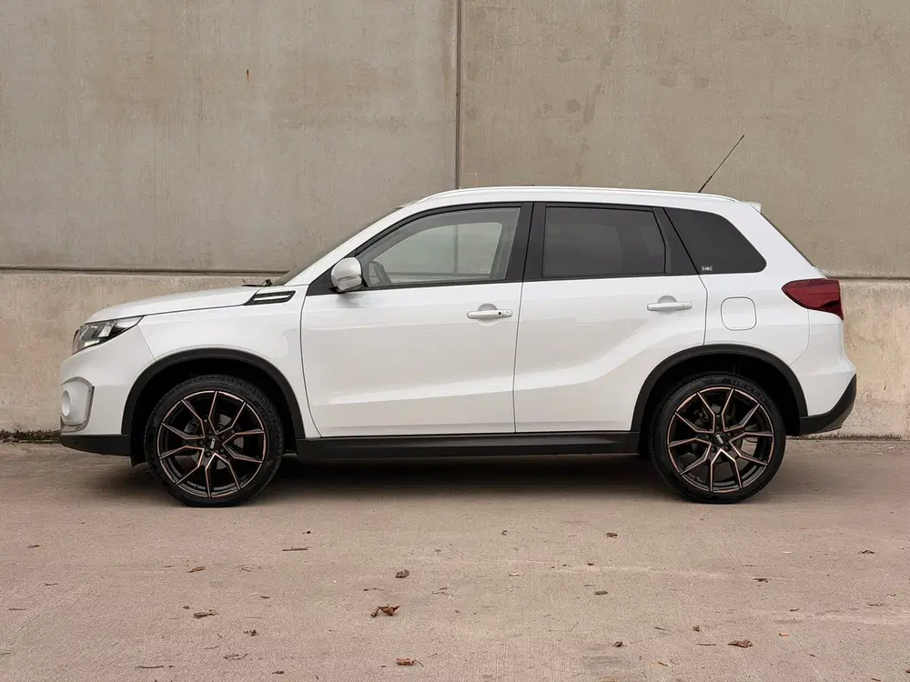 Suzuki Vitara 1.4 4x4 Automaat Pano Leder uit 2021, foto 4