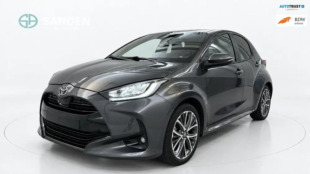 Toyota Yaris 1.5 Hybrid 130 Executive uit 2024