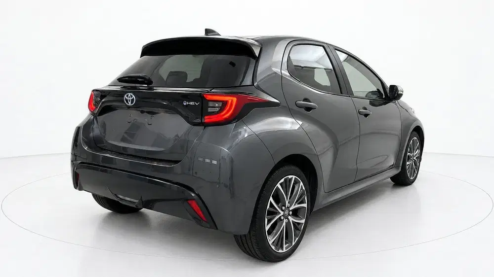 Toyota Yaris 1.5 Hybrid 130 Executive uit 2024, foto 2