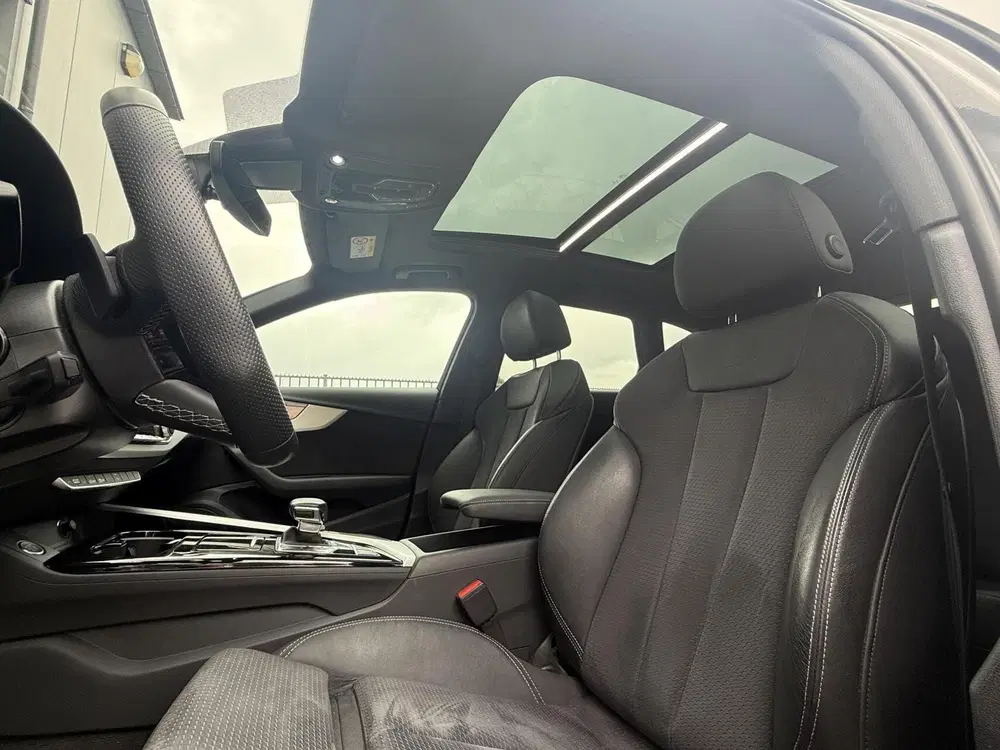 Audi A4 35 TFSI S edition uit 2023, foto 10