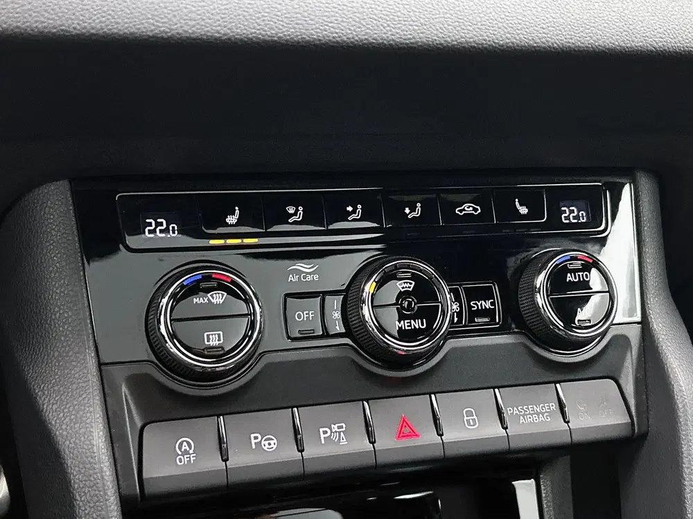 Skoda Karoq 1.5 TSI ACT Sportline Business uit 2024, foto 11