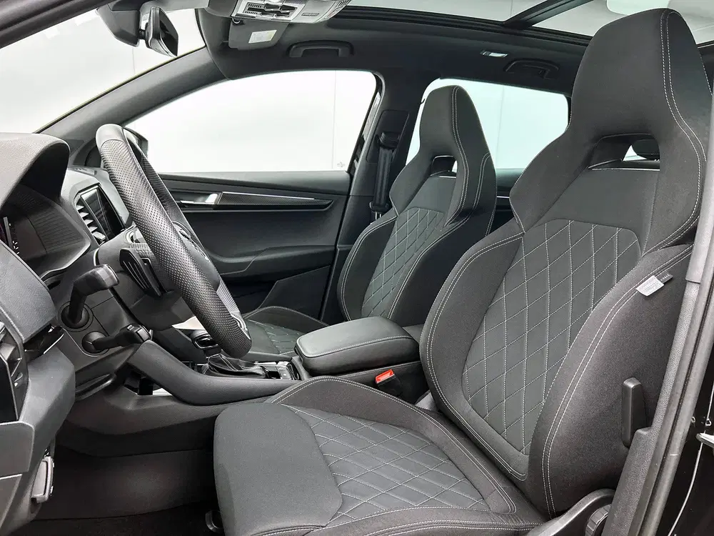 Skoda Karoq 1.5 TSI ACT Sportline Business uit 2024, foto 6