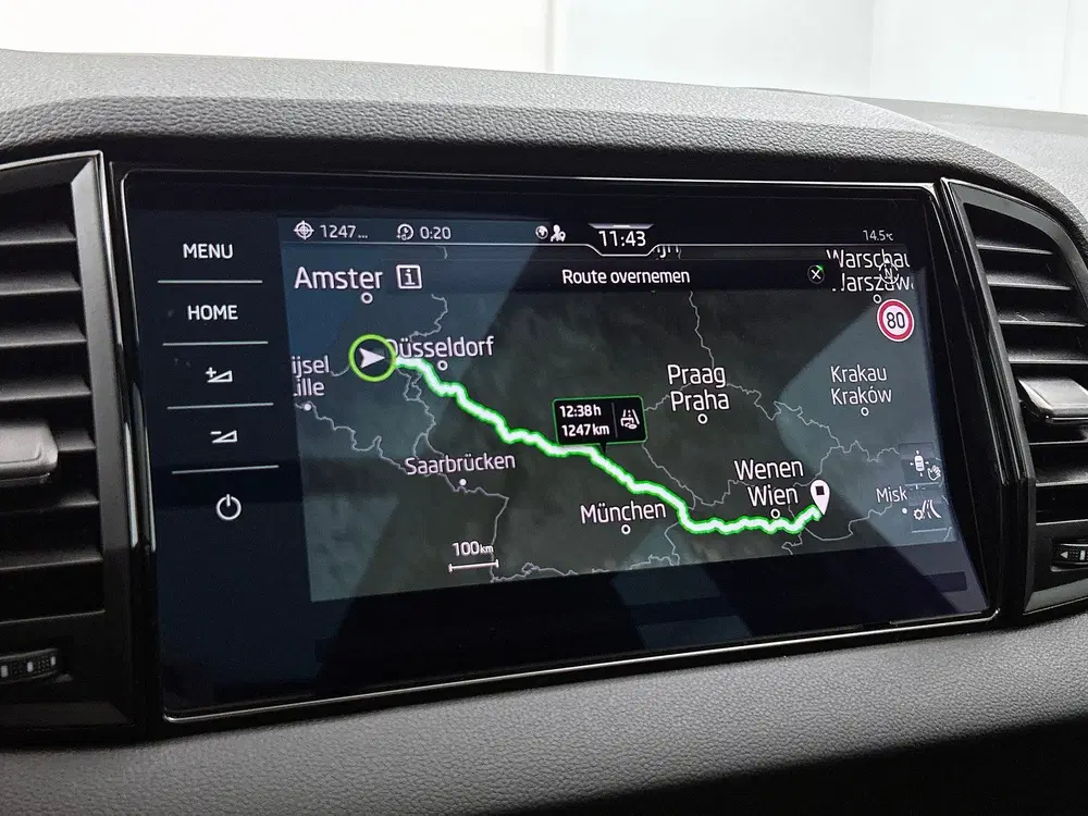 Skoda Karoq 1.5 TSI ACT Sportline Business uit 2024, foto 8