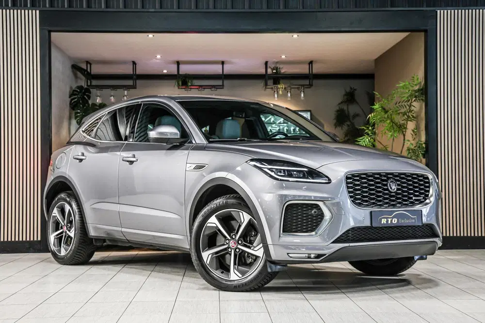 Jaguar E-Pace 1.5 P300e AWD R-Dynamic S uit 2022, foto 4