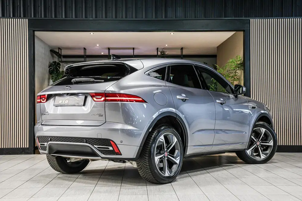 Jaguar E-Pace 1.5 P300e AWD R-Dynamic S uit 2022, foto 5