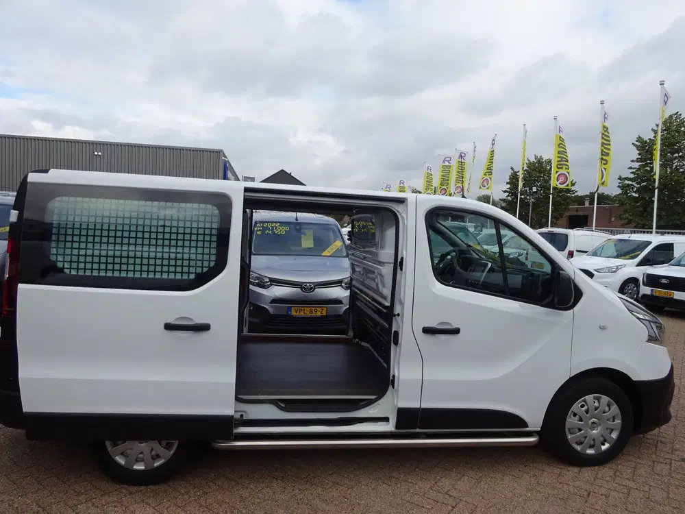 Renault Trafic 2.0 dCi 145 T29 L1H1 AUTOMAAT 2 X SCHUIFDE uit 2020, foto 6