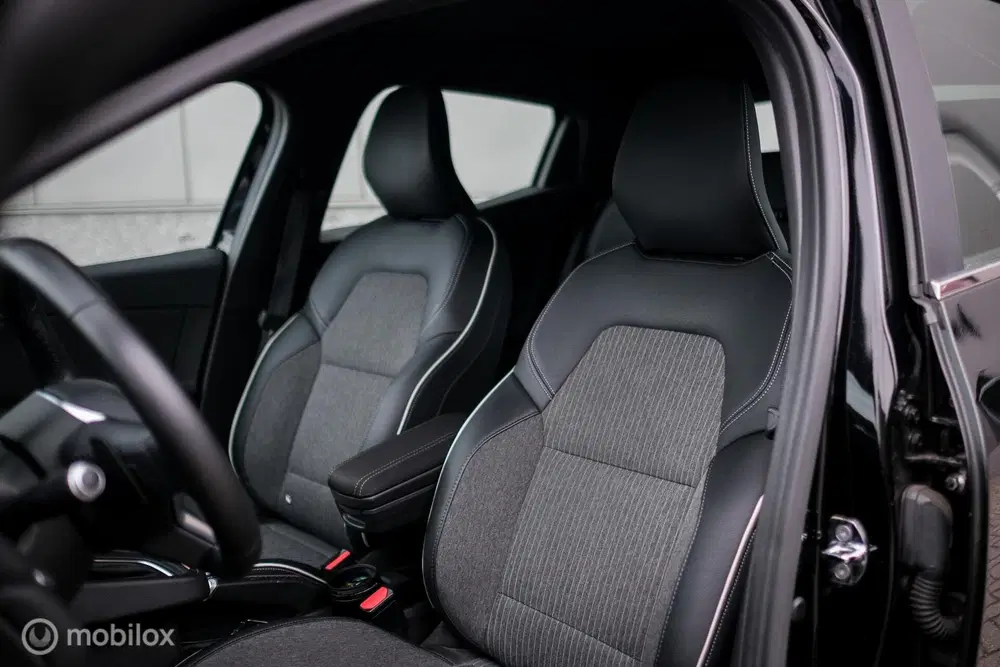 Renault Clio 1.3 TCe Intens 130 pk aut uit 2020, foto 10