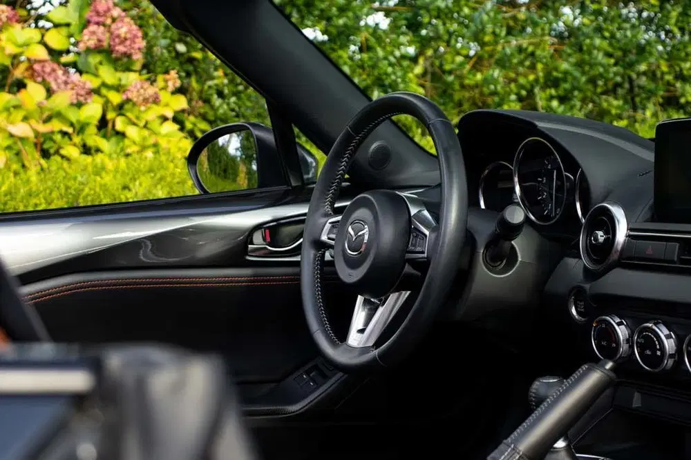 Mazda MX-5 ND 2.0l SkyActiv-G 184 GT-M Machine Gray M uit 2024, foto 14