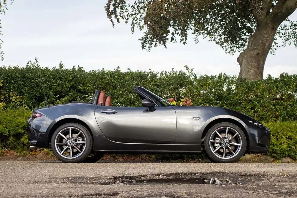 Mazda MX-5 ND 2.0l SkyActiv-G 184 GT-M Machine Gray M uit 2024, foto 3