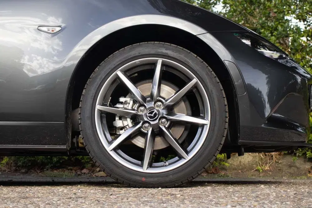 Mazda MX-5 ND 2.0l SkyActiv-G 184 GT-M Machine Gray M uit 2024, foto 8