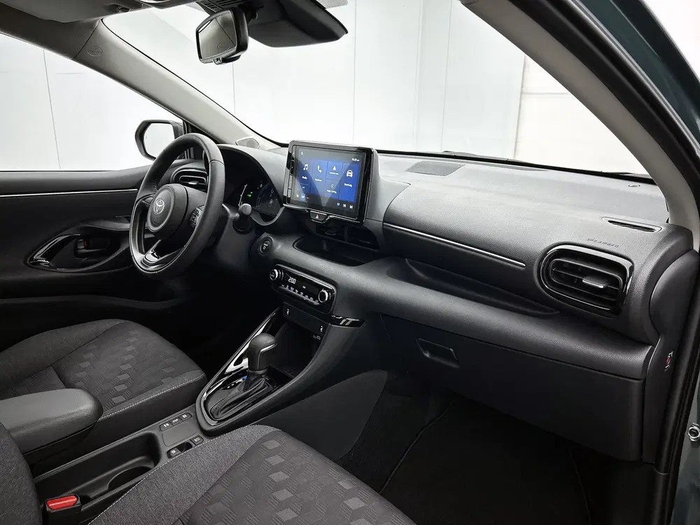 Toyota Yaris 1.5 Hybrid 115 First Edition Comfort Pack uit 2025, foto 6