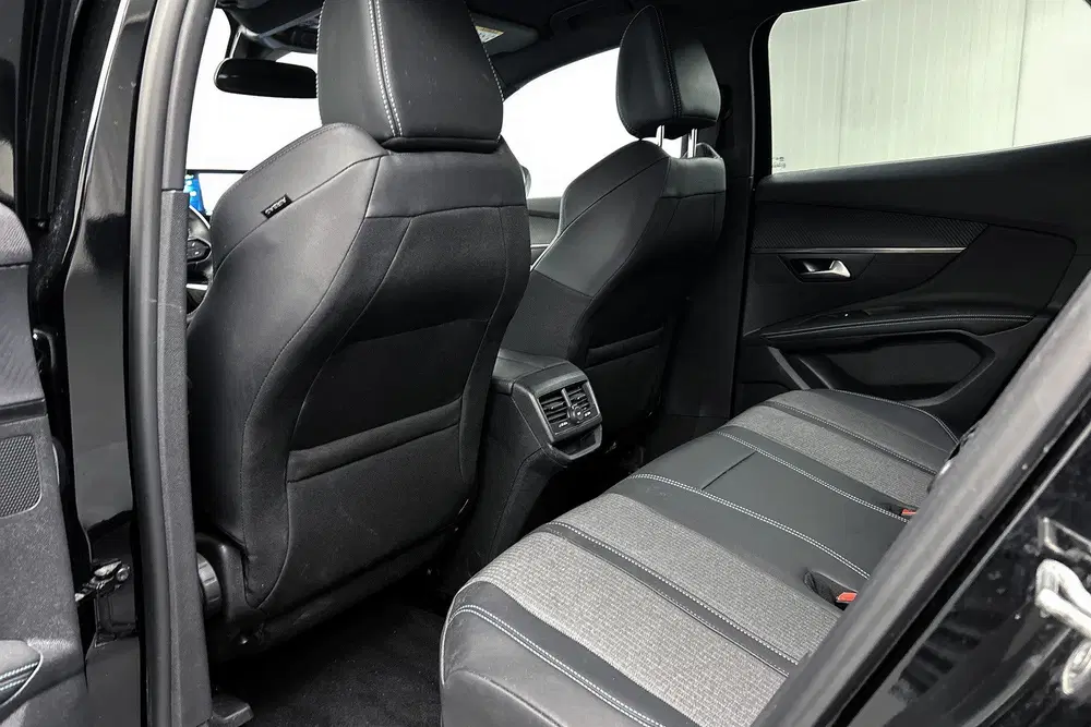 Peugeot 3008 1.6 HYbrid 225 Allure uit 2024, foto 13