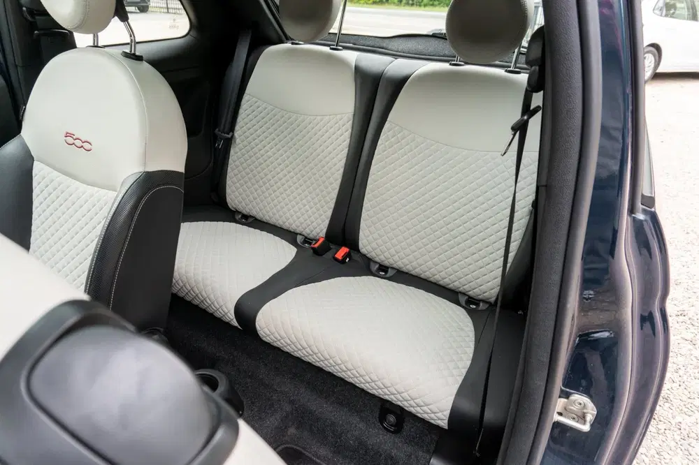 Fiat 500 1.2 Lounge uit 2020, foto 14