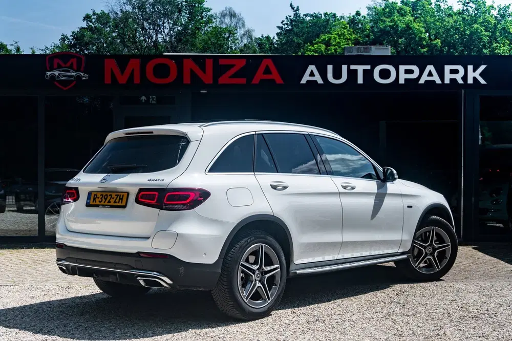 Mercedes-Benz GLC 300e 4MATIC Premium Plus uit 2021, foto 3