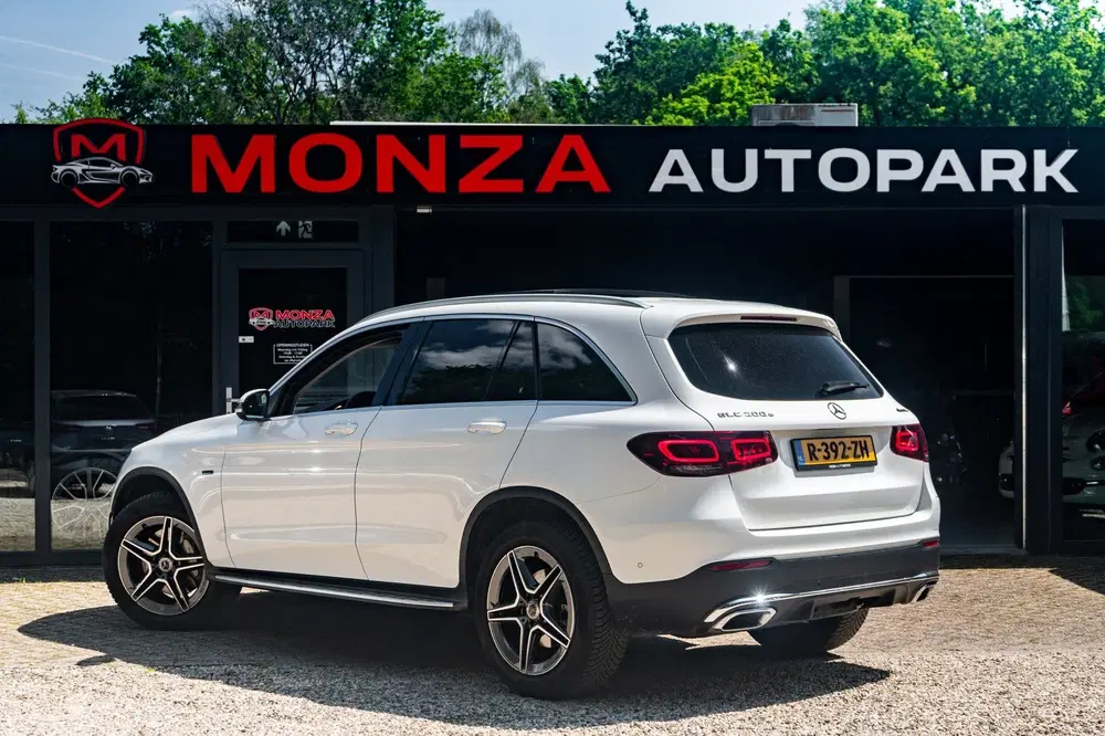 Mercedes-Benz GLC 300e 4MATIC Premium Plus uit 2021, foto 4