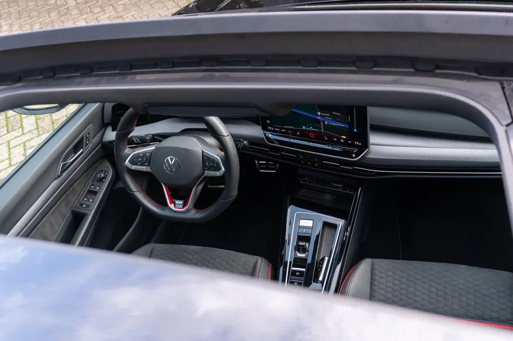 Volkswagen Golf GTI Clubsport 2.0 TSI uit 2024, foto 15