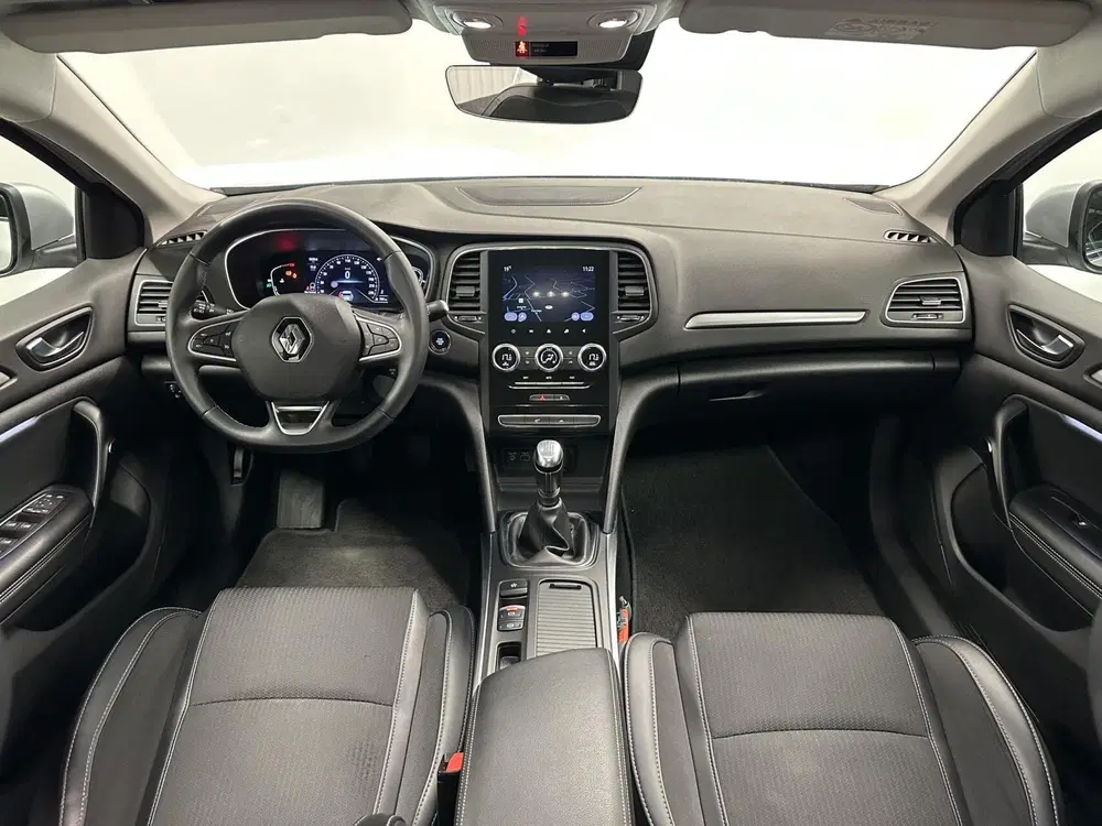 Renault Megane 1.3 TCe Intens NAVI CARPLAY CRUISE LM uit 2022, foto 2