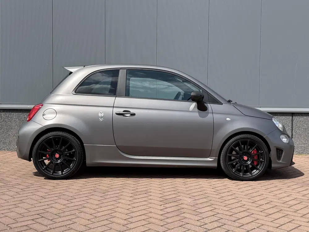 Abarth 595 1.4 T-Jet Competizione 70th Anniversary BE uit 2019, foto 8