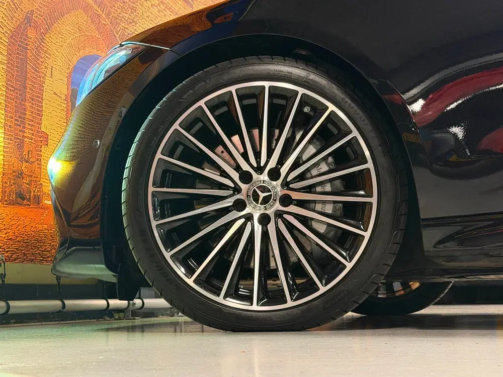 Mercedes-Benz C-Klasse AMG Line Aut Panodak 360 Camera Leer uit 2026, foto 11