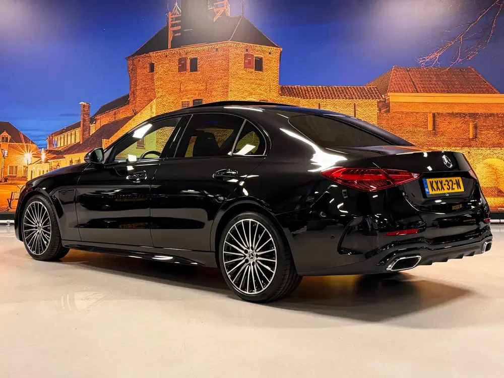 Mercedes-Benz C-Klasse AMG Line Aut Panodak 360 Camera Leer uit 2026, foto 2
