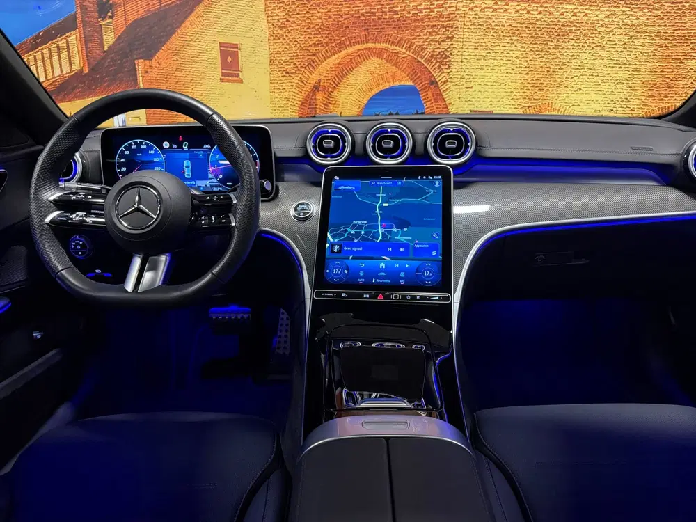 Mercedes-Benz C-Klasse AMG Line Aut Panodak 360 Camera Leer uit 2026, foto 3