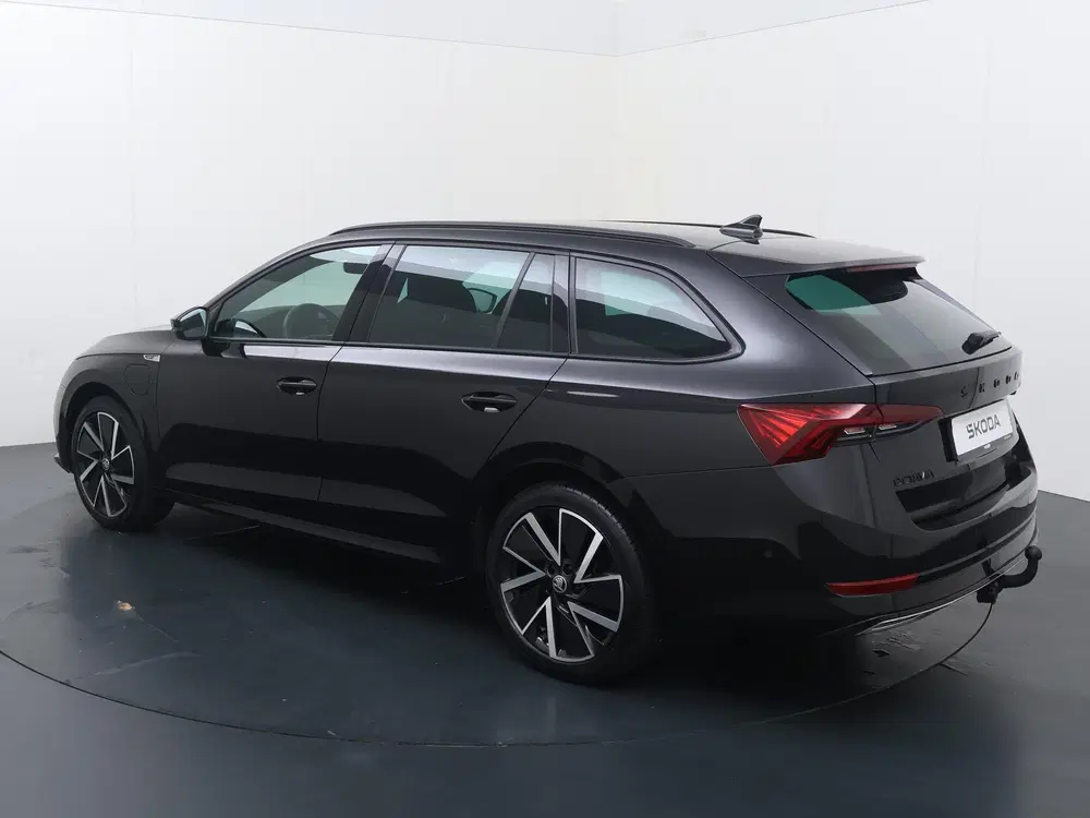 Skoda Octavia 1.4 TSI iV PHEV Sportline Business uit 2022, foto 4