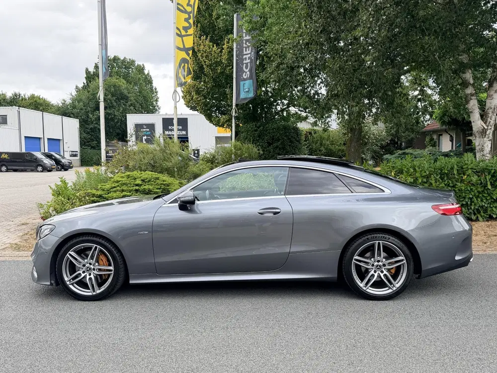 Mercedes-Benz E-Klasse E-klasse Coupé 200 AMG Automaat 197PK Pano uit 2020, foto 2