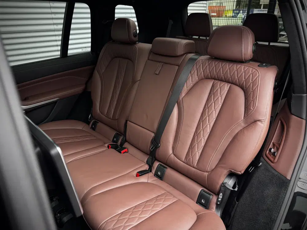 BMW X7 M50i xDrive uit 2020, foto 8