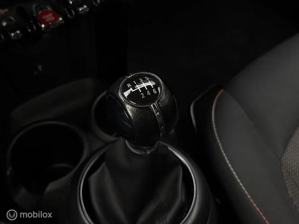 Mini Cooper 1.5 Cooper uit 2019, foto 13