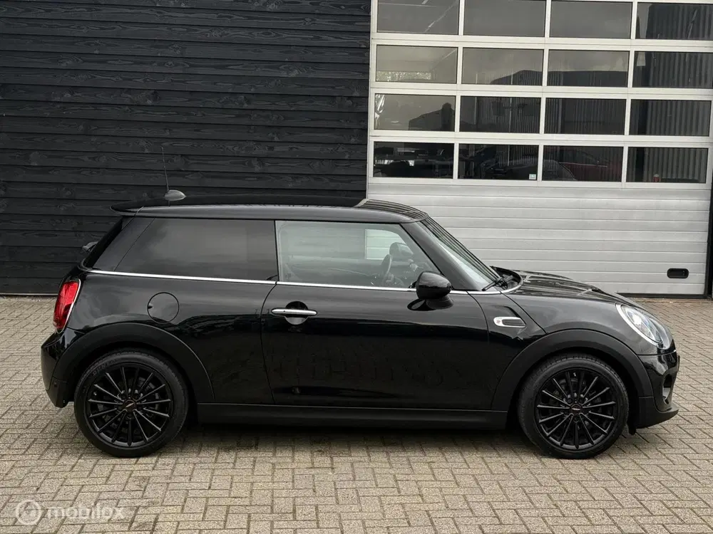 Mini Cooper 1.5 Cooper uit 2019, foto 3
