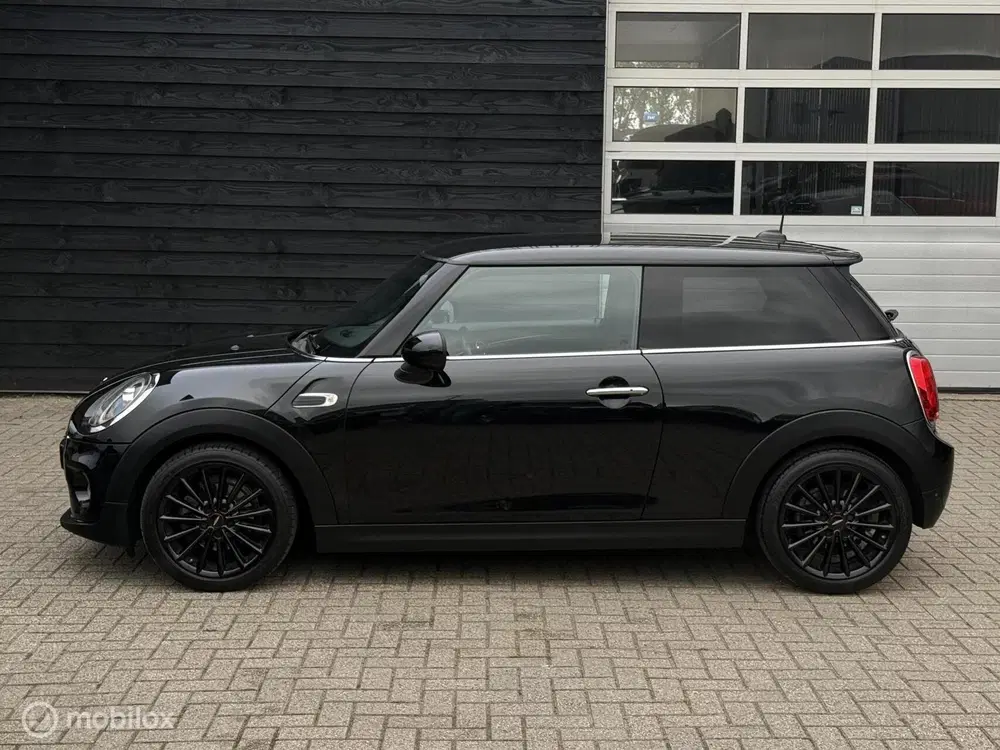 Mini Cooper 1.5 Cooper uit 2019, foto 4