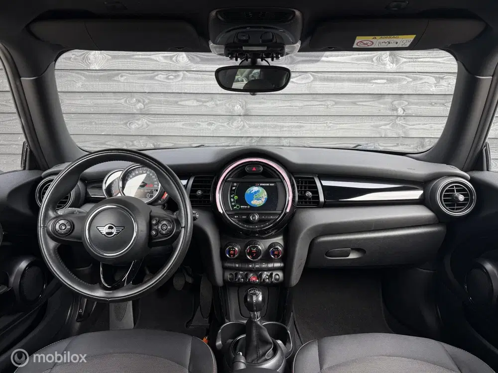 Mini Cooper 1.5 Cooper uit 2019, foto 6