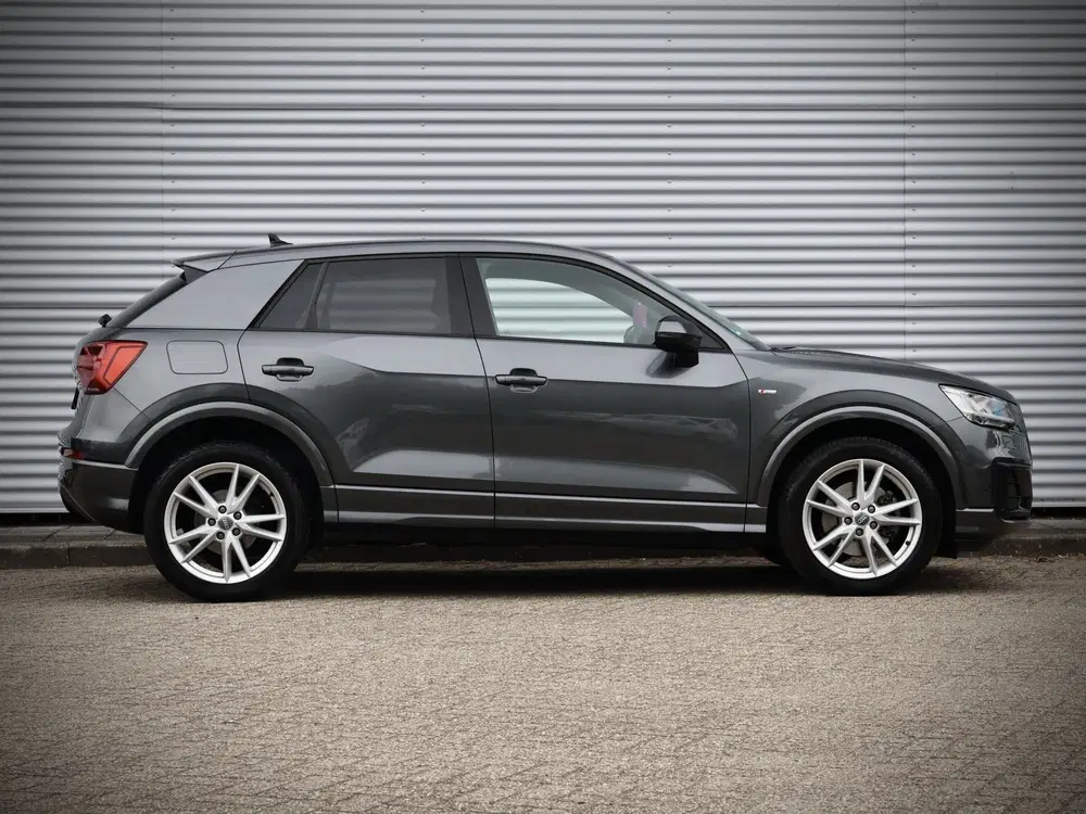 Audi Q2 35 TFSI S line uit 2019, foto 12