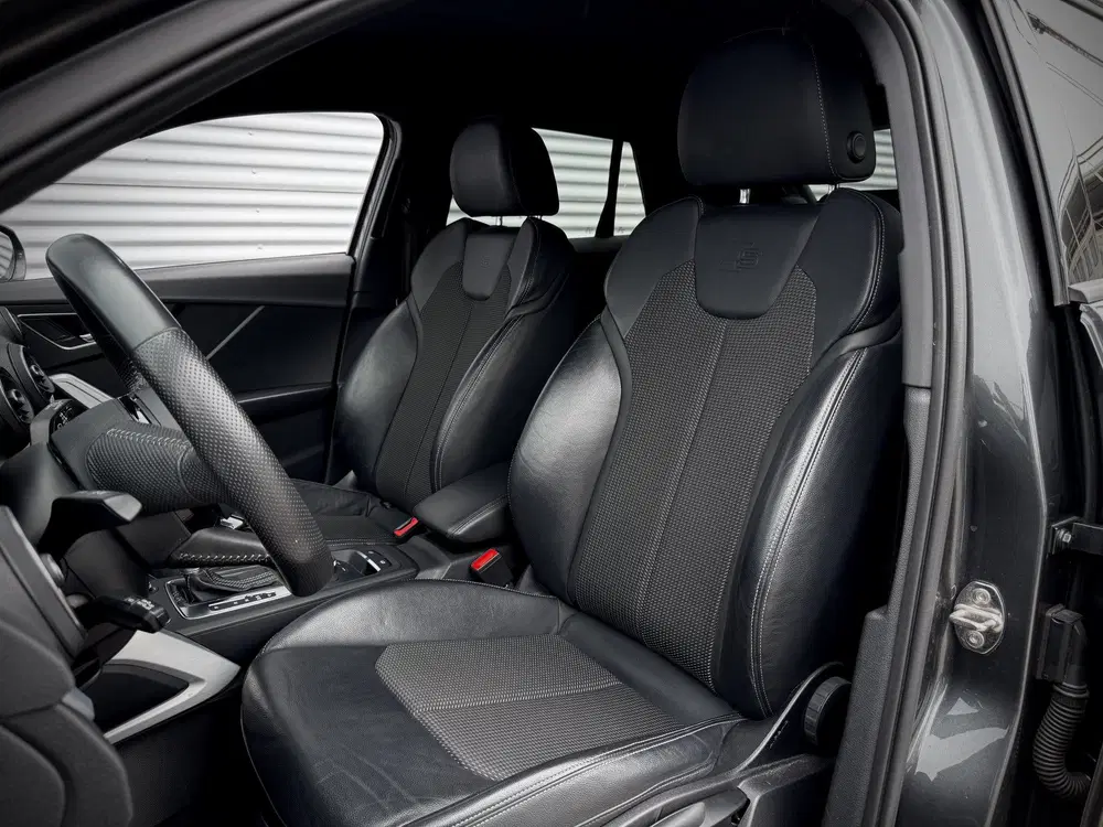 Audi Q2 35 TFSI S line uit 2019, foto 6