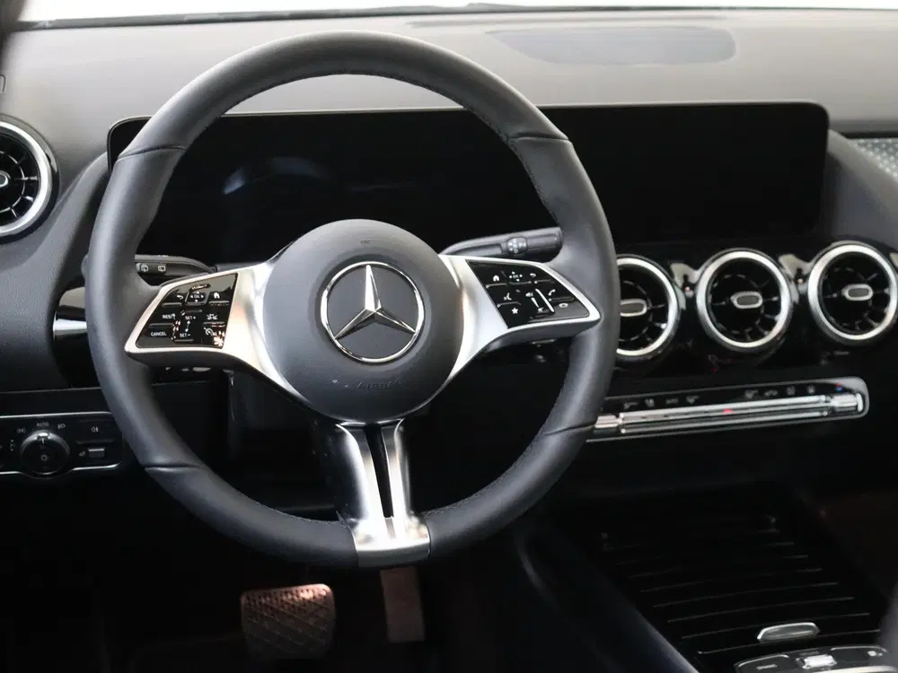 Mercedes-Benz GLA 250 e Star Edition Panoramadak uit 2025, foto 13