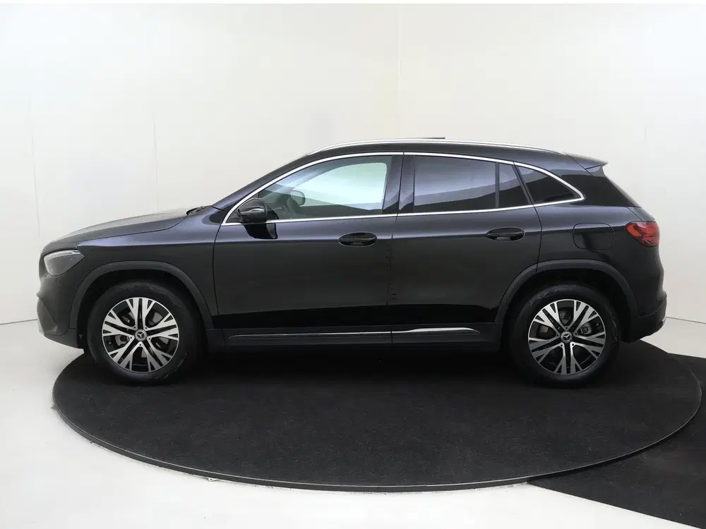 Mercedes-Benz GLA 250 e Star Edition Panoramadak uit 2025, foto 8