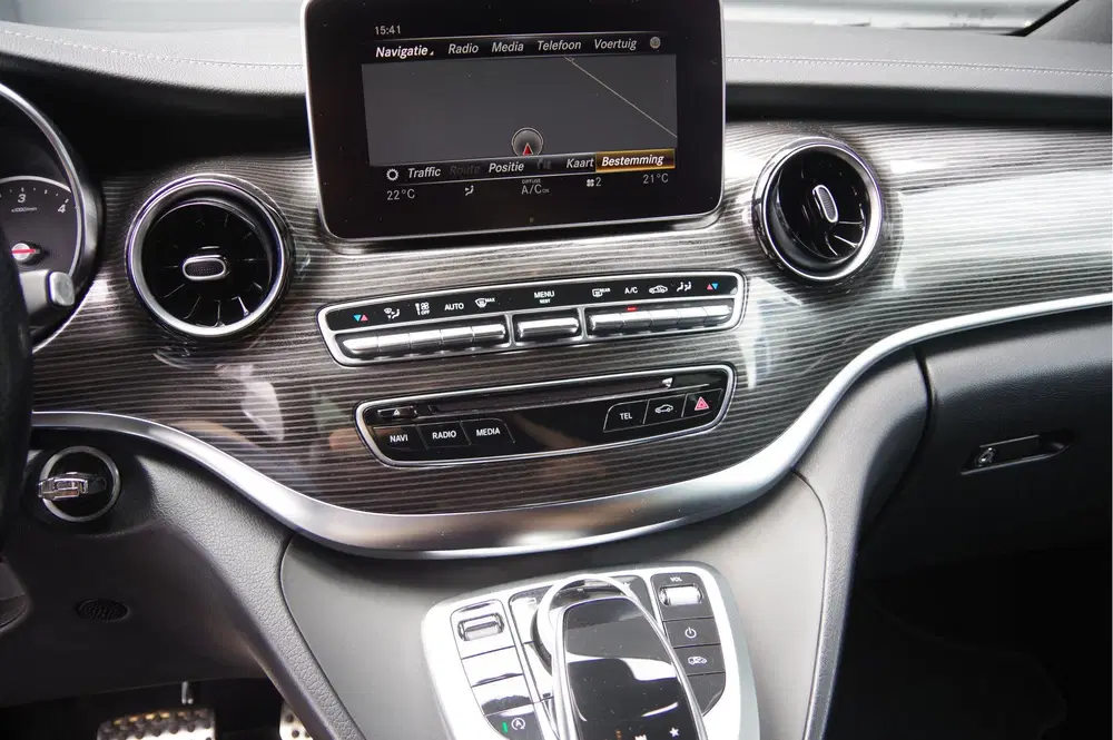 Mercedes-Benz V-Klasse 300d AMG L2 DC-5P uit 2020, foto 13