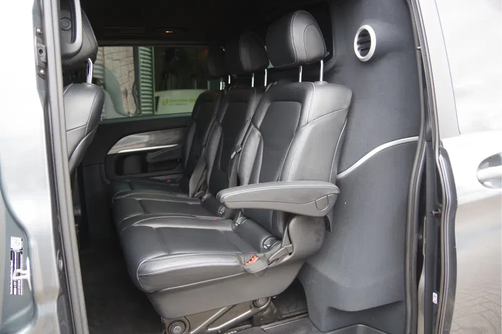 Mercedes-Benz V-Klasse 300d AMG L2 DC-5P uit 2020, foto 7