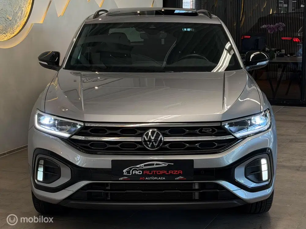 Volkswagen T-Roc 1.5 TSI 3X R-Line Panorama uit 2023, foto 8